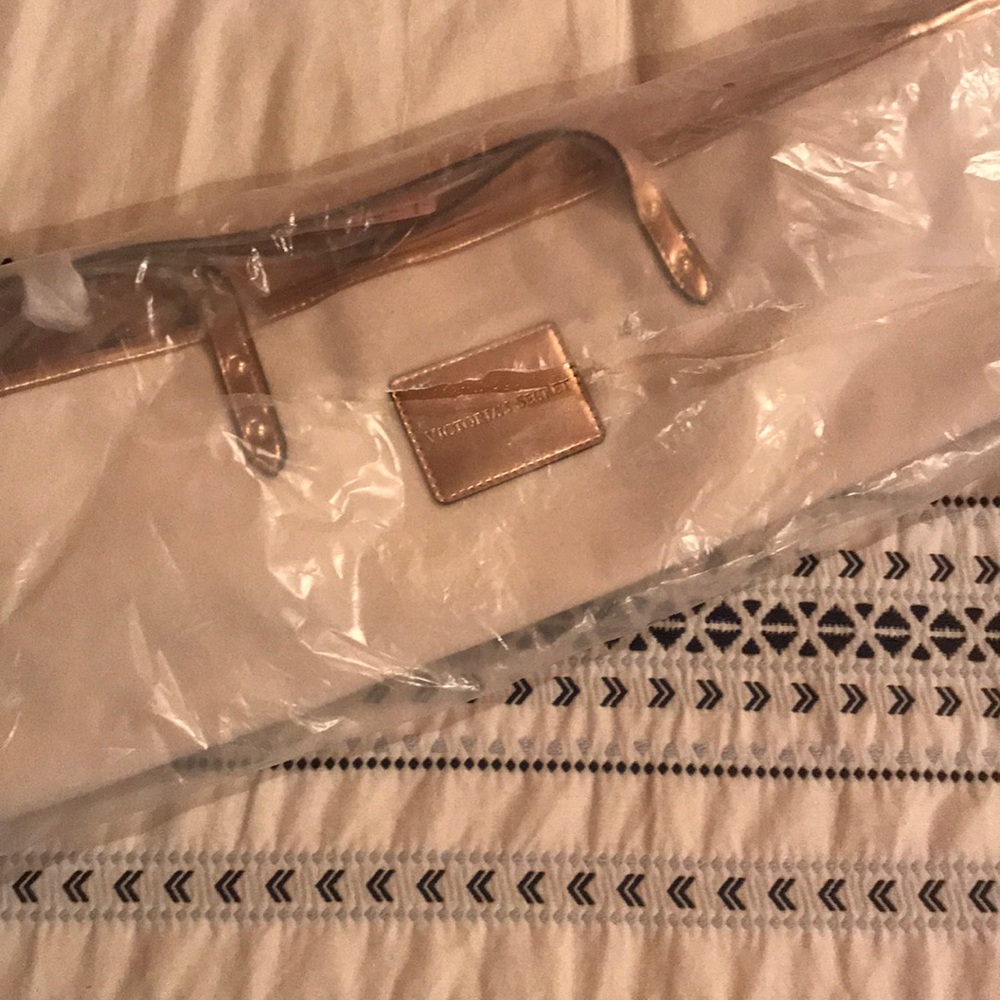 NWTIB Victoria’s Secret tote